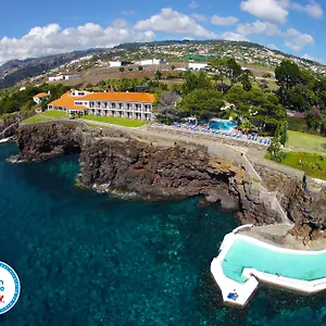 Albatroz & Yacht Club Santa Cruz - Madeira